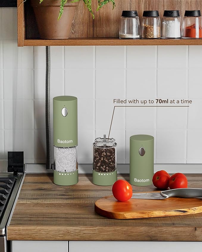 Electric Salt and Pepper Grinder Set - Image 4